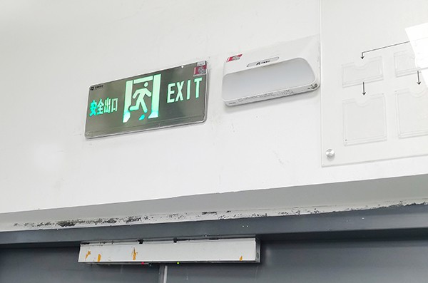 智能疏散指示系統(tǒng)在日常維護(hù)中需要關(guān)注哪些方面？
