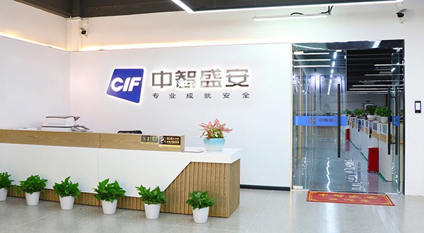 疏散過程中，智能疏散系統(tǒng)如何提供緊急疏散信息發(fā)布？